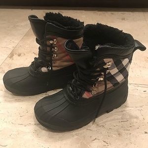 Authentic Burberry Snow Duck Boots